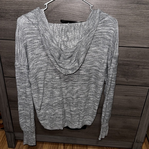 Cute grey Sweater🩶 - Picture 2 of 4
